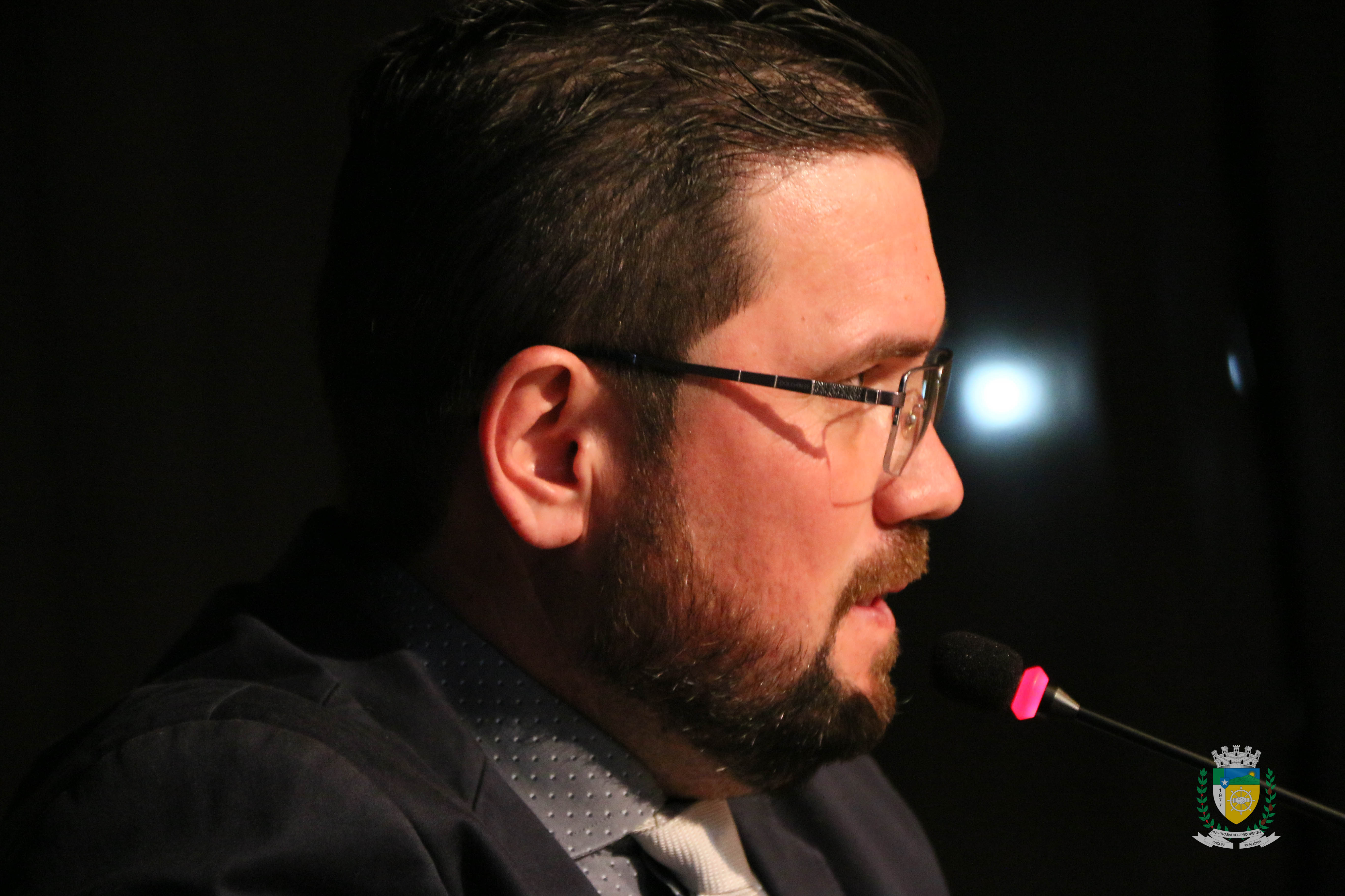 Após conclusão dos trabalhos no Travessão Natin Folli, na linha 10, Pichek agradece empenho da SEMAGRI