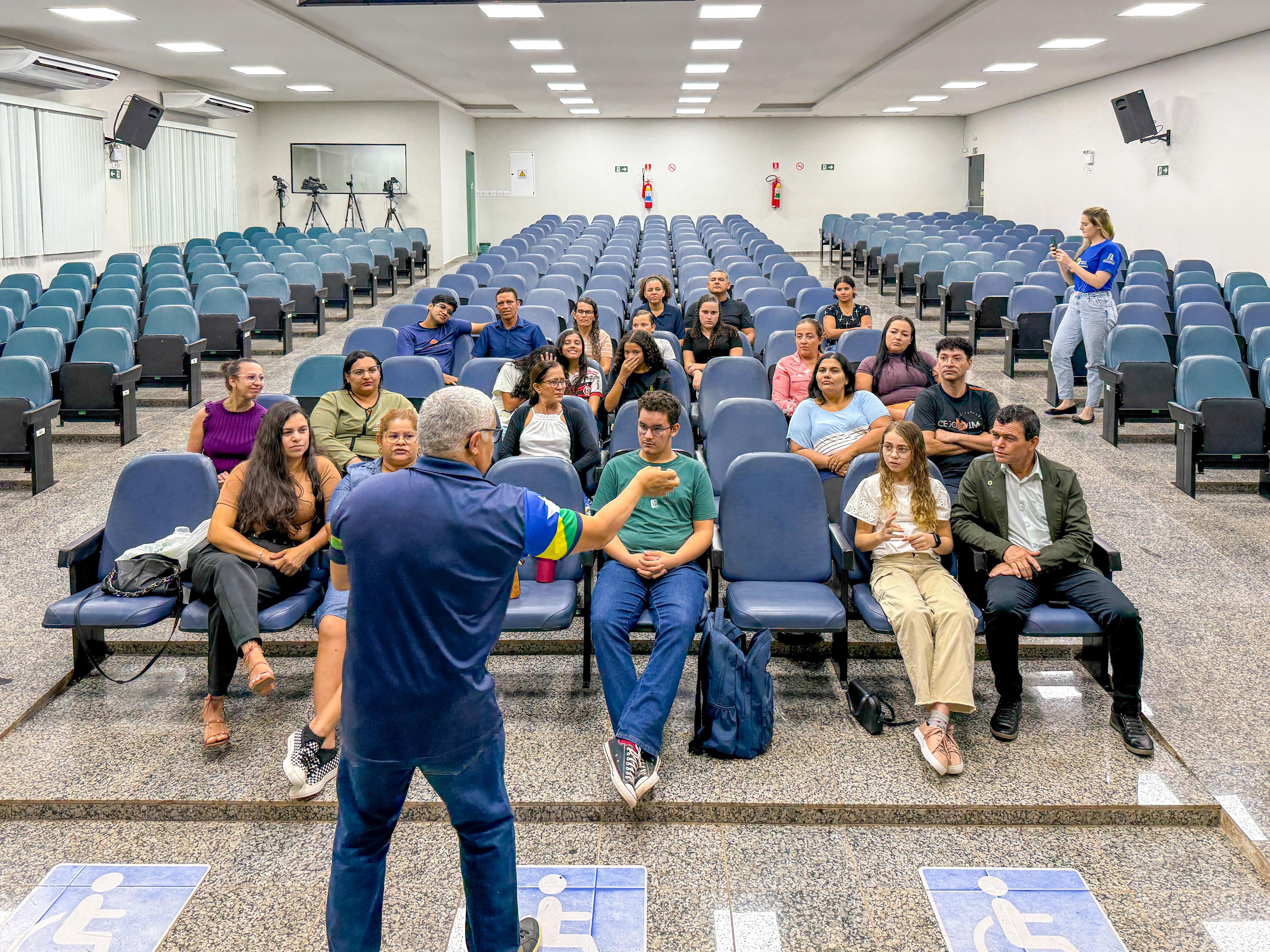 curso libras para atendimento ao público