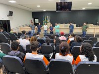 Câmara de Cacoal recebe estudantes da Escola Clodoaldo Nunes de Almeida