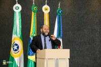 Desafios na Saúde Municipal: Vereador Paulinho do Cinema Levanta Questões Críticas em Sessão