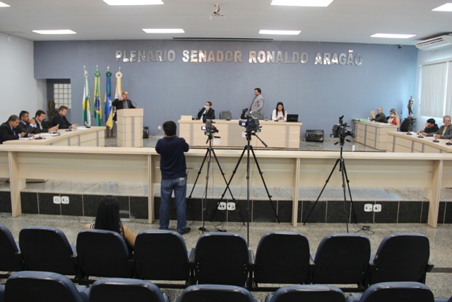 SERVIDORES: Projeto regulamenta funções e não cria cargos, esclarece presidente 