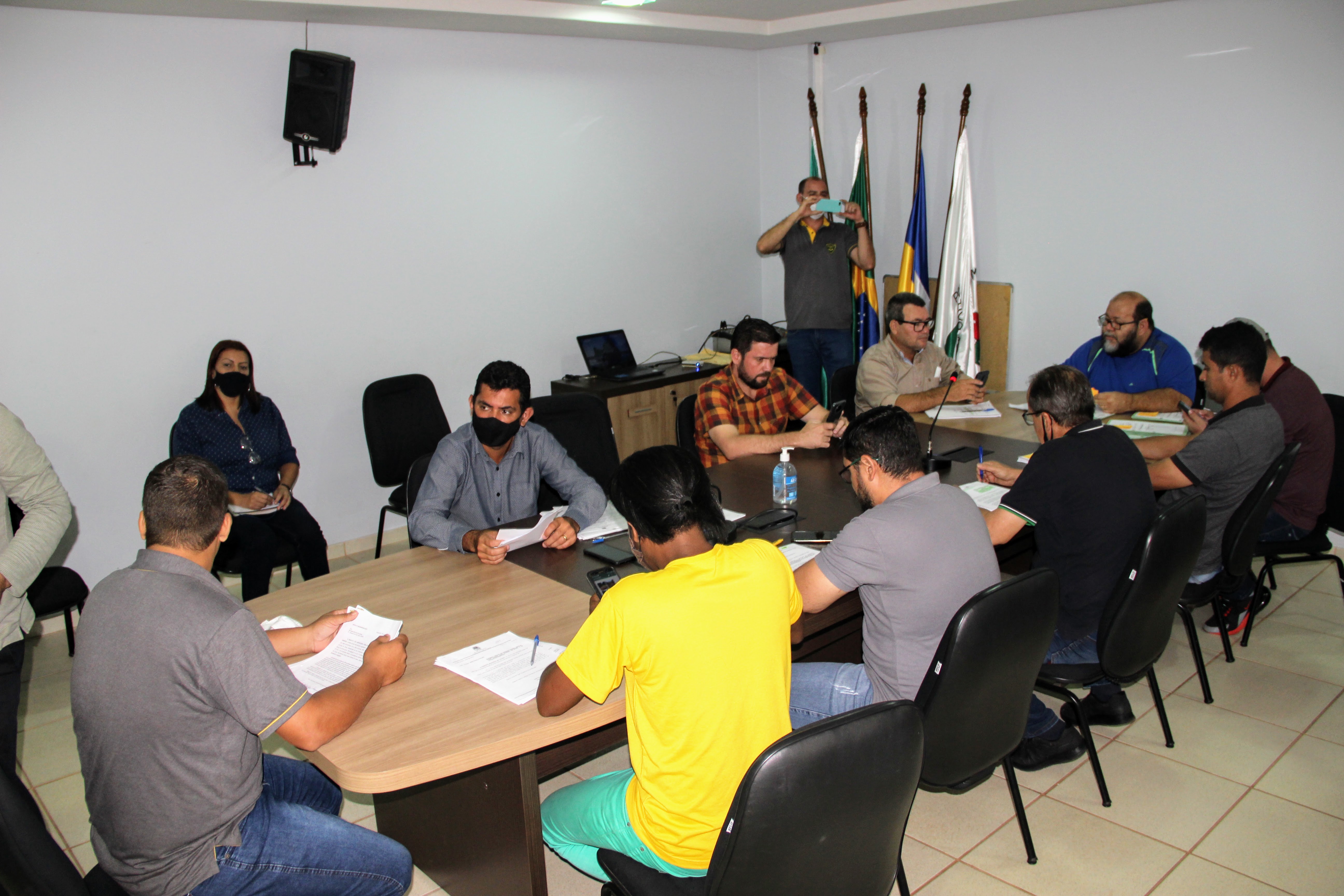 Nesta sexta-feira vereadores discutiram projetos para Sessão Extraordinária que acontecerá na segunda-feira