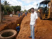 Bruno Trevizani fiscaliza execução da rede de Esgotamento Sanitário 