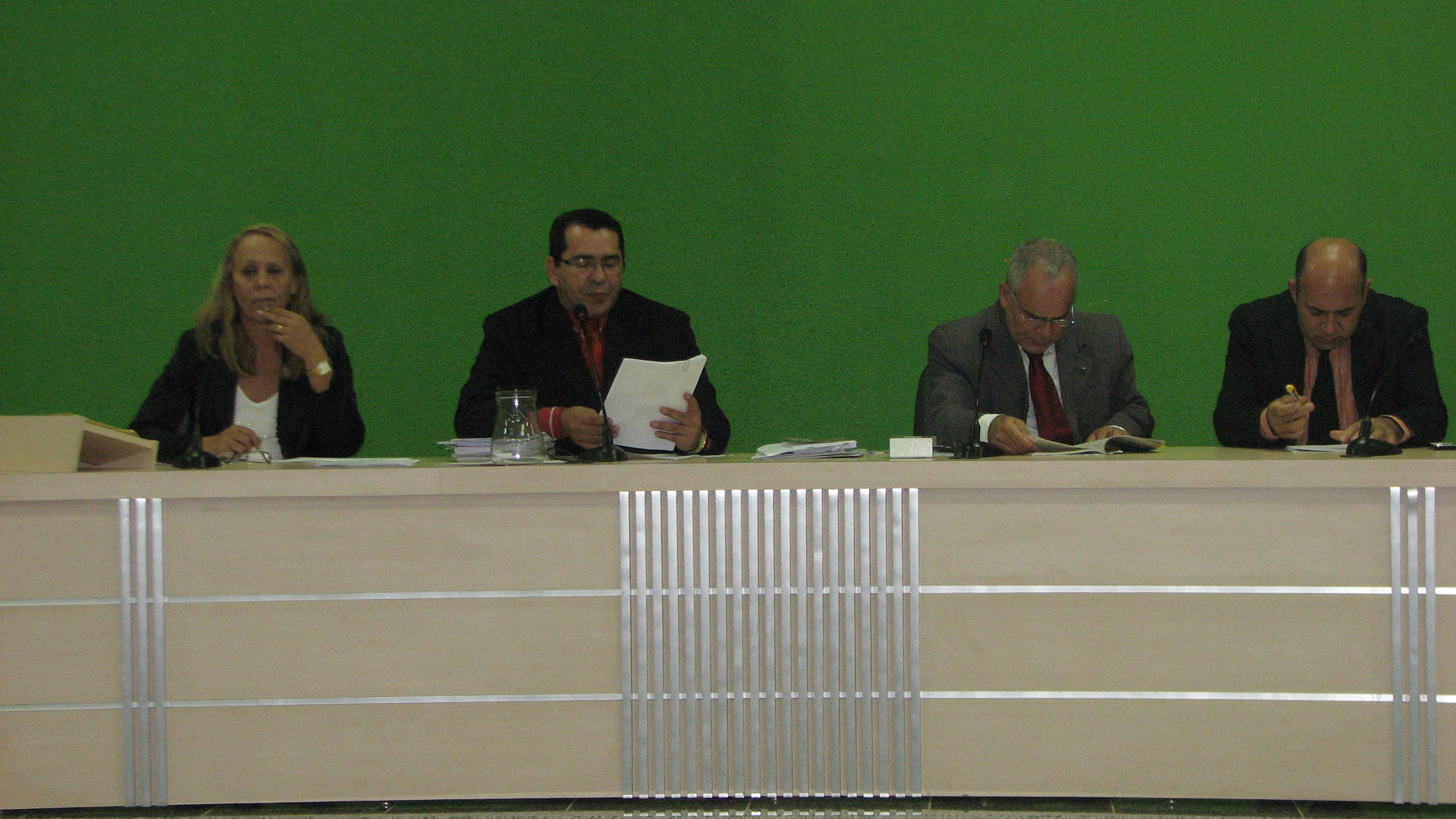 Câmara limpa pauta e aprova 16 projetos  