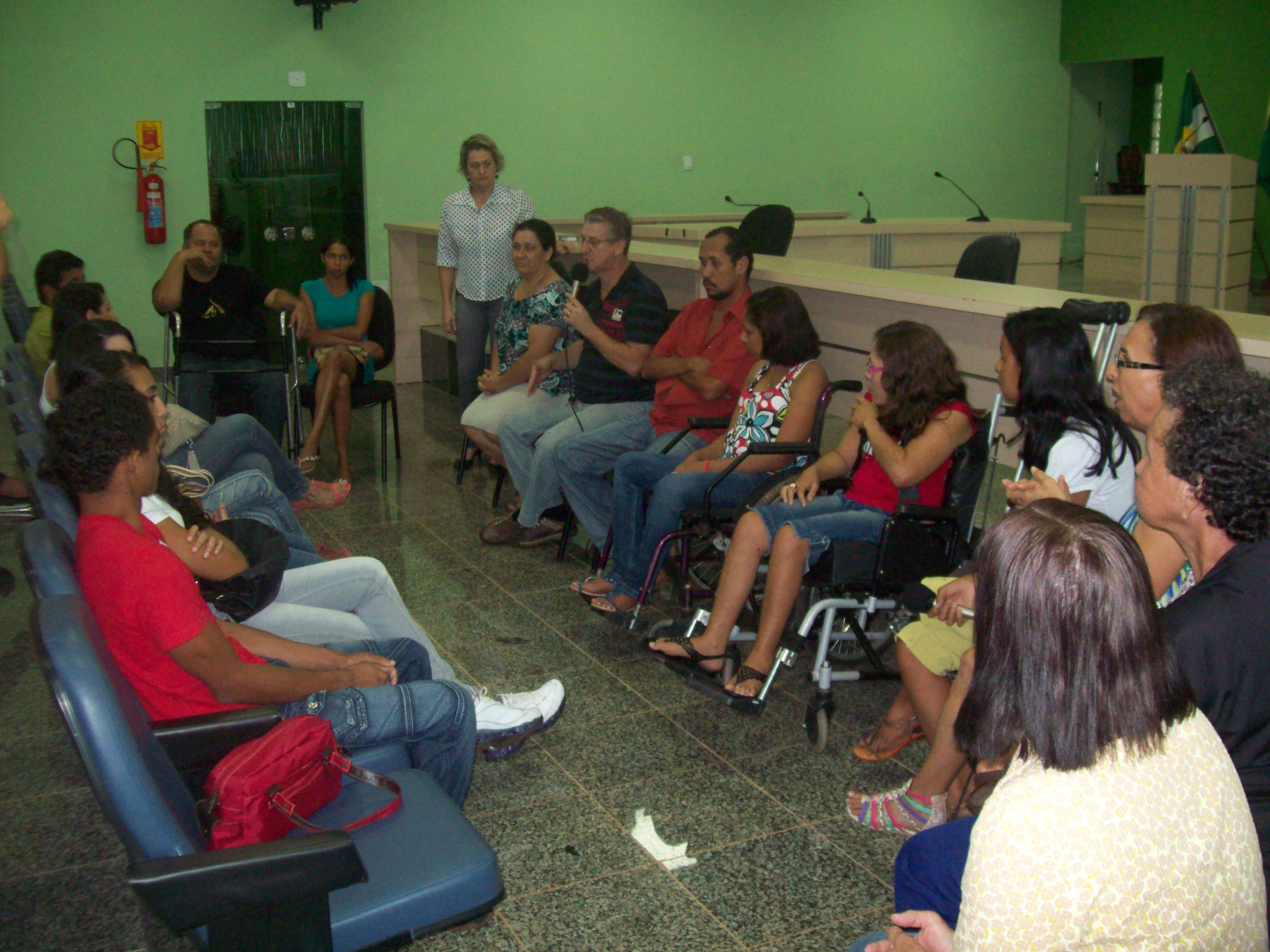 CONSELHO DO DEFICIENTE PROMOVE ENCONTRO NA CÂMARA MUNICIPAL 
