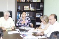 Maria Simões intercede por Merendeiras e Zeladores