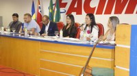 Na Facimed Maria Simões relata suas ações em defesa das mulheres de Cacoal
