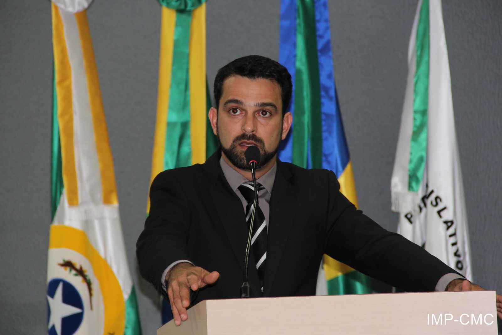  Paty Paulista cobra autonomia para secretários