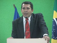 Vereador cobra solução para o problema de moradia em Cacoal
