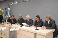 Vereadores eleitos assumem mandatos e Câmara elege nova mesa diretiva 