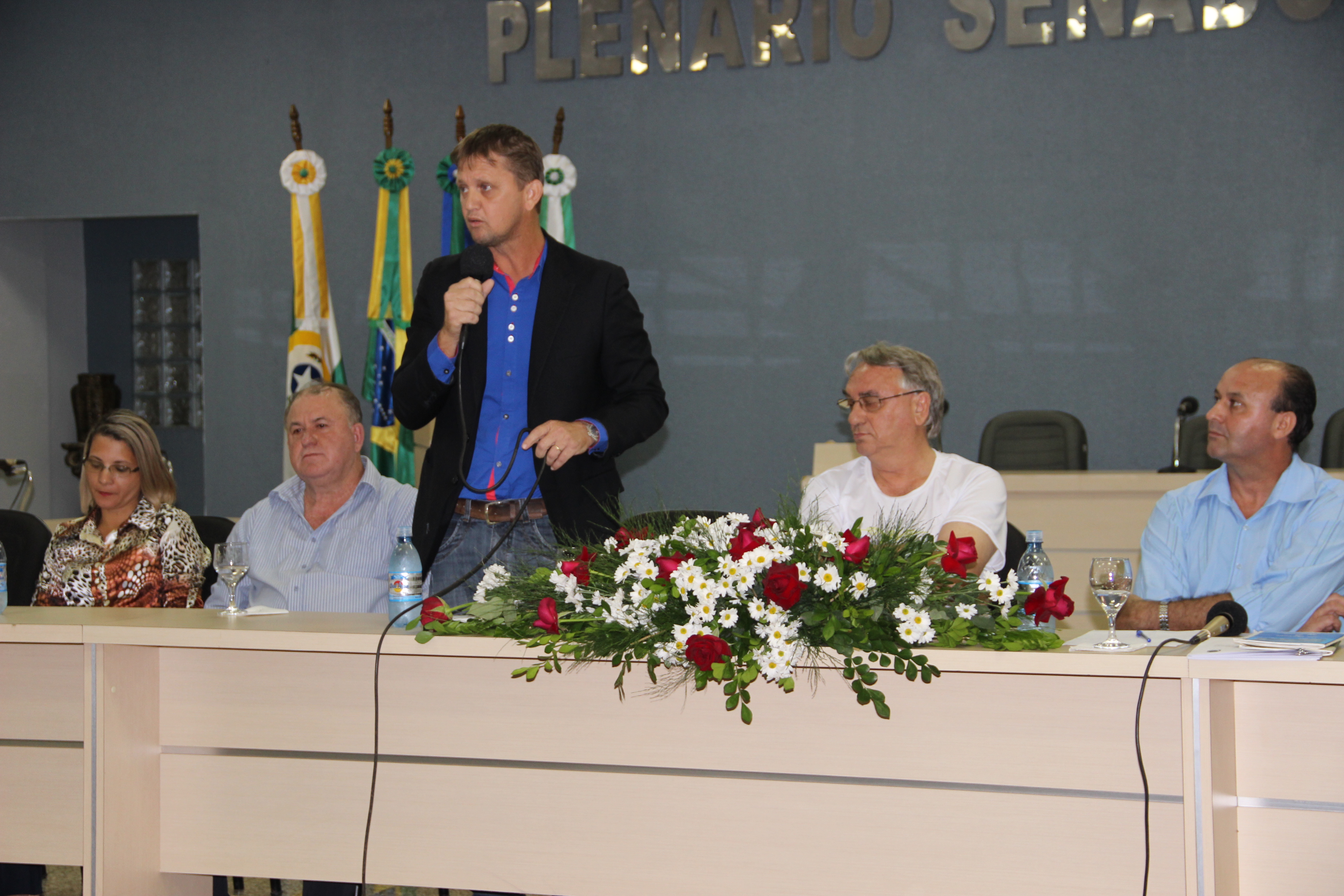Vereadores prestigiam posse dos novos diretores e vice-diretores 