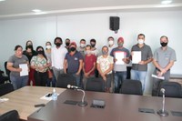 Toninho do Jesus provoca reunião com Semma e proprietários de borracharias, objetivo “destinação correta no descarte dos pneus”