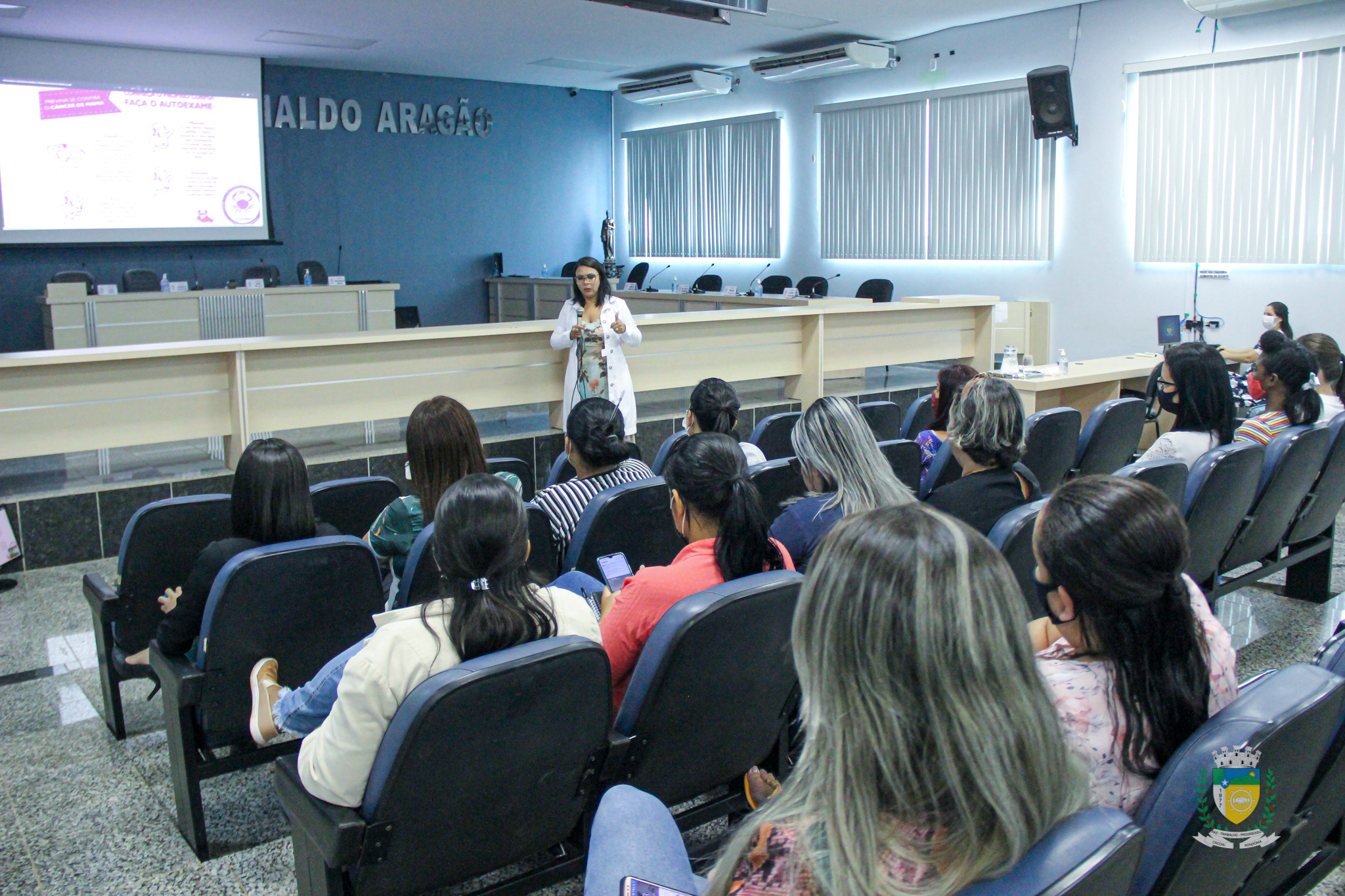 “Semana na Mulher” - Palestra sobre prevenção de câncer de mama e colo uterino