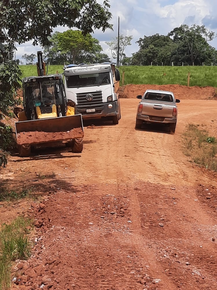 Após solicitações do presidente Pichek, produtores rurais são atendidos pela SEMAGRI