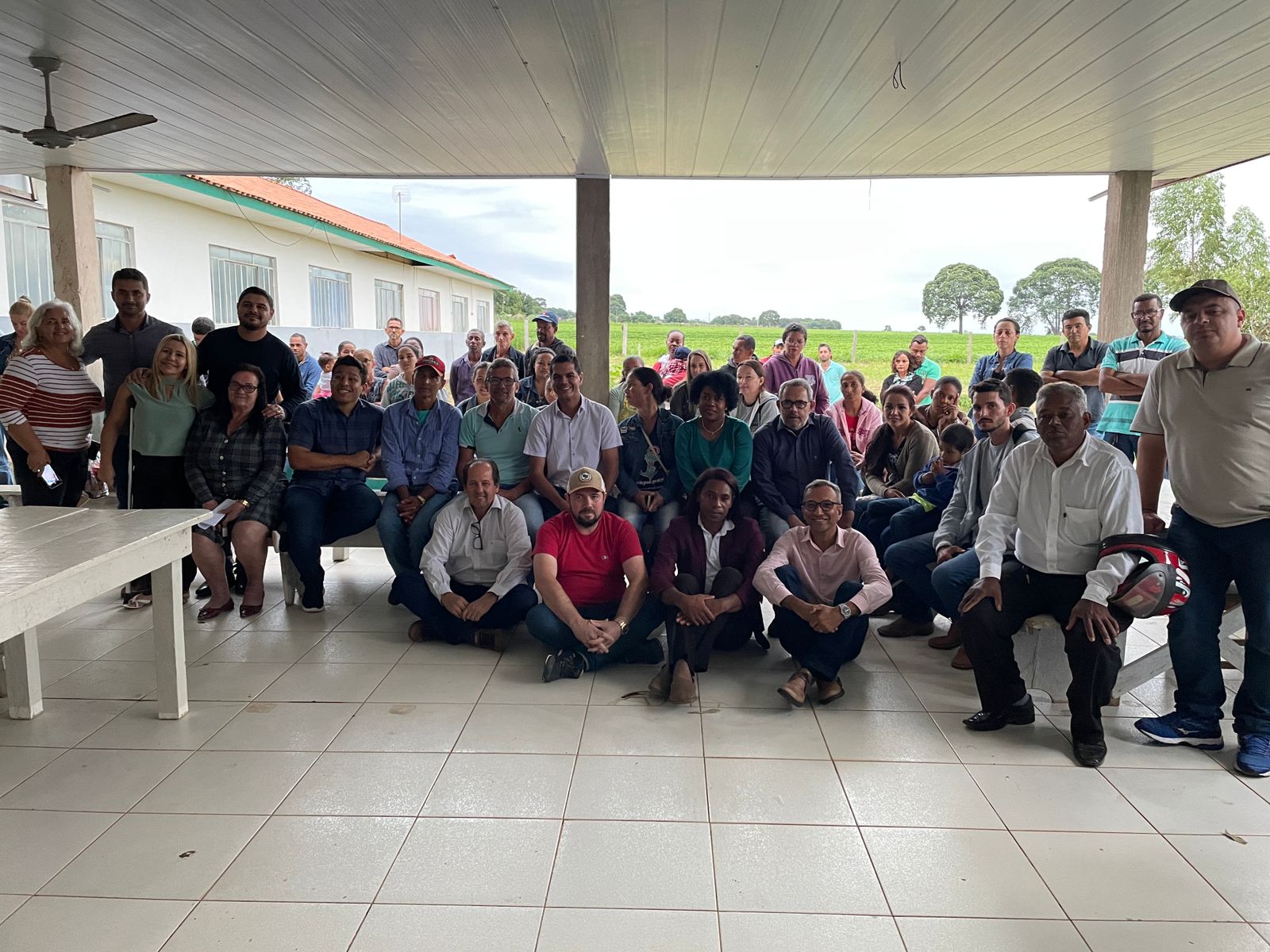 Câmara discute com pais de alunos, da área rural de Cacoal, da Escola José Mauro de Vasconcelos, o reordenamento escolar 