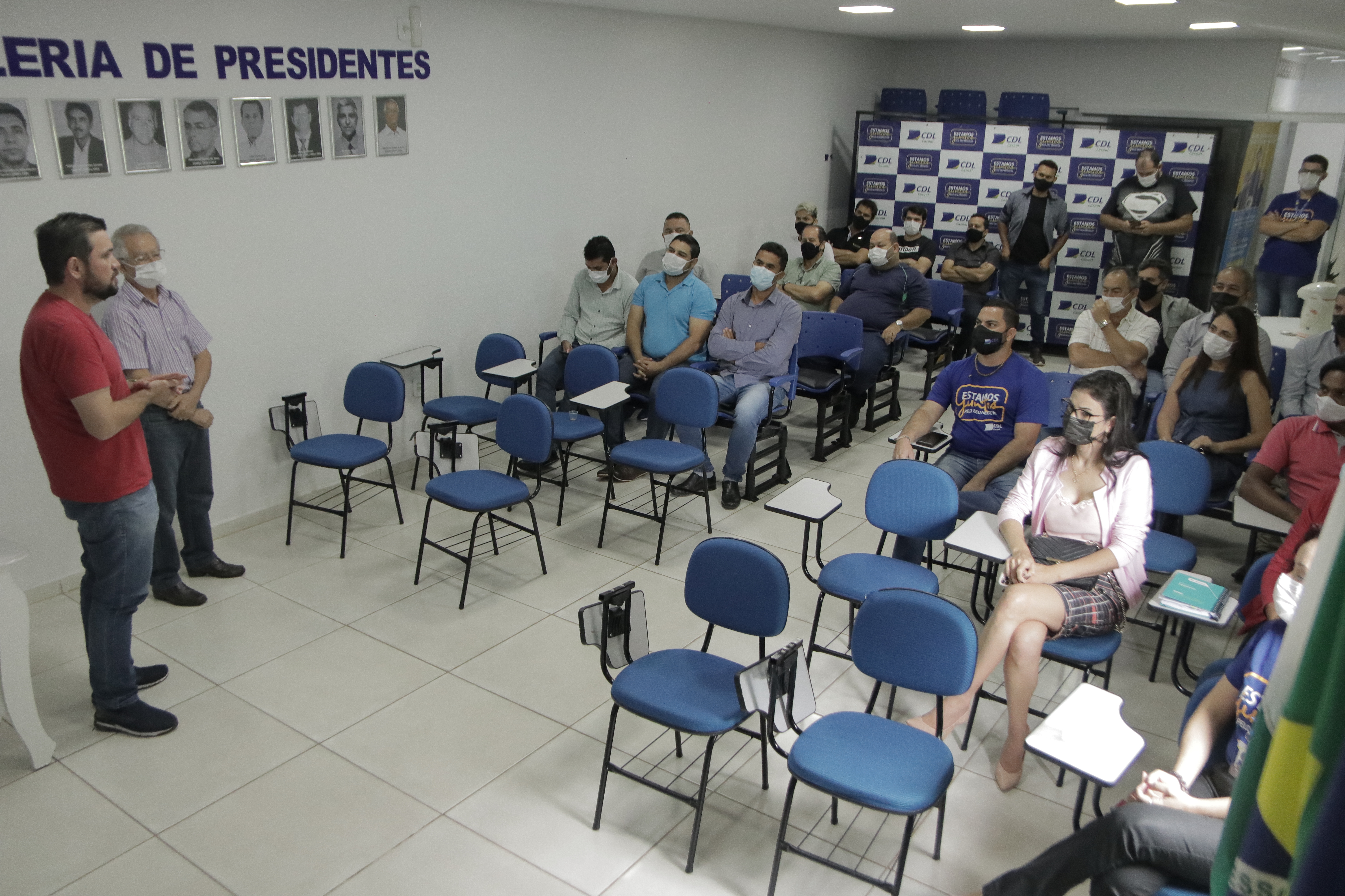 CDL convida vereadores para reunião, na ocasião fizeram uma apresentação das ações frente ao comércio cacoalense
