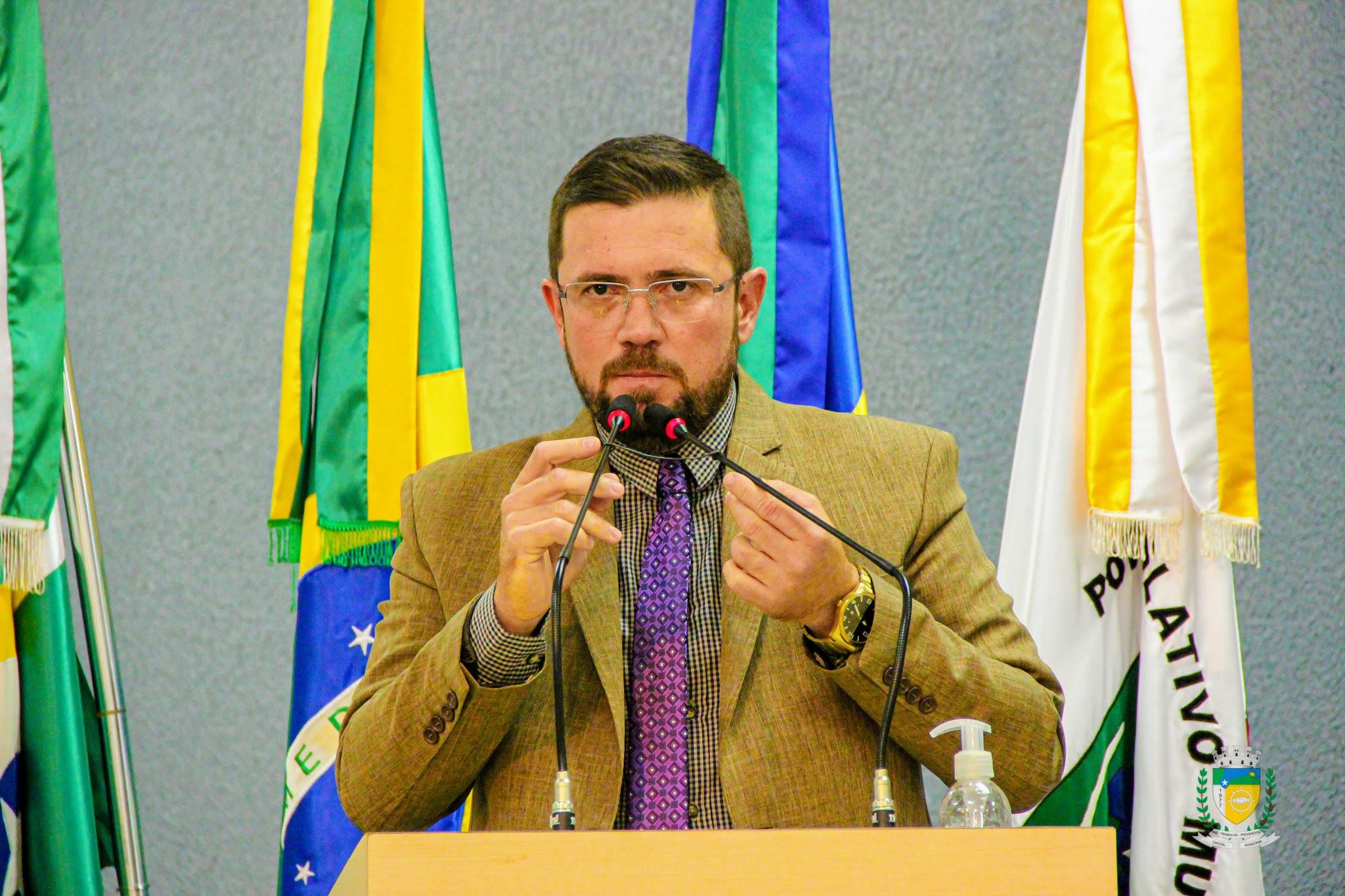 CIRURGIAS ELETIVAS: Pichek cobra informações do executivo, e da Semusa sobre a aplicação e destinação dos recursos de emenda da deputada Silvia Cristina