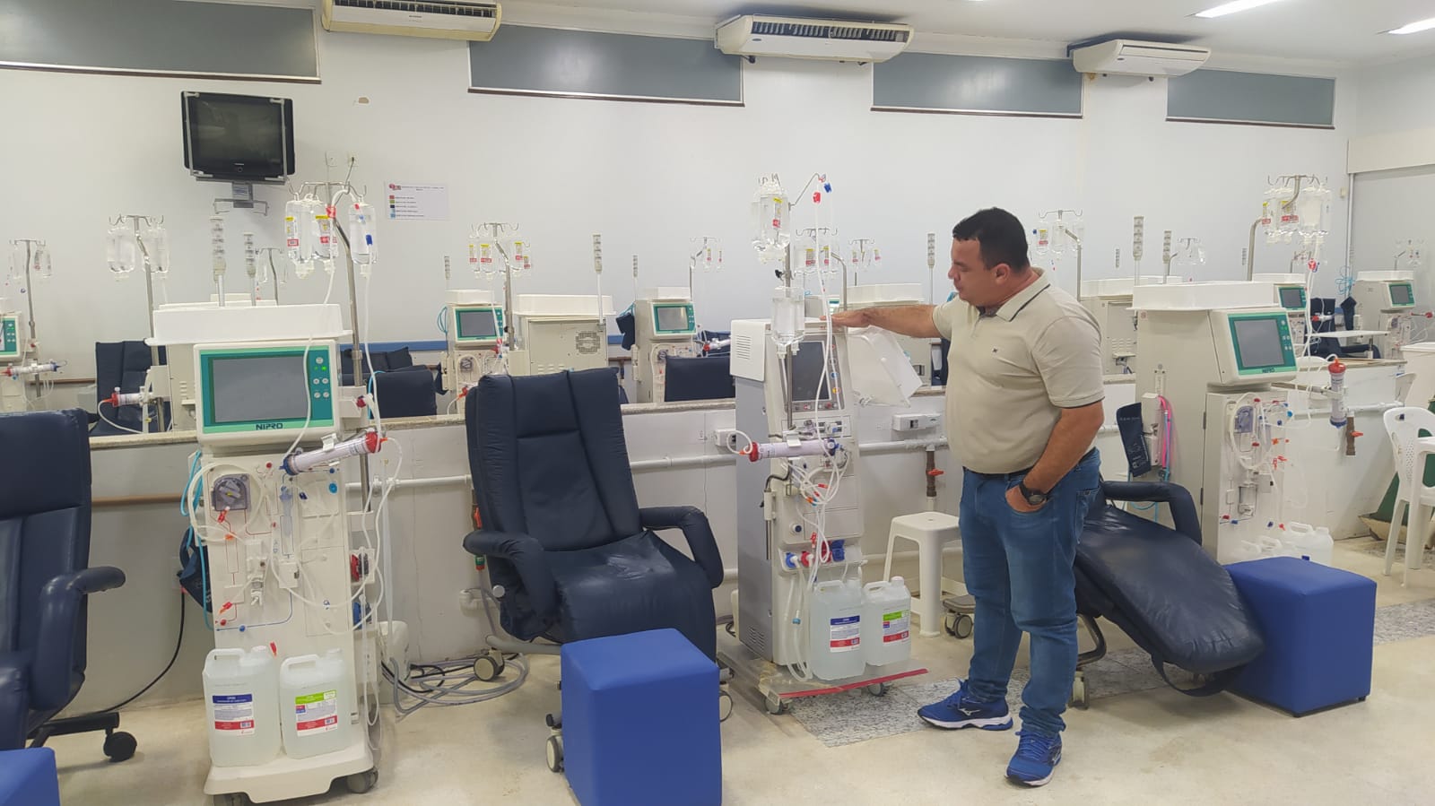 Vereador realiza visita e constata precariedade na Hemodiálise de Cacoal