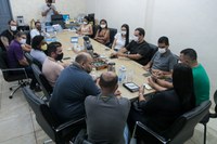 Vereadores Participam da reunião na prefeitura, para discutir tramitação de valorização aos servidores da área da saúde especializada