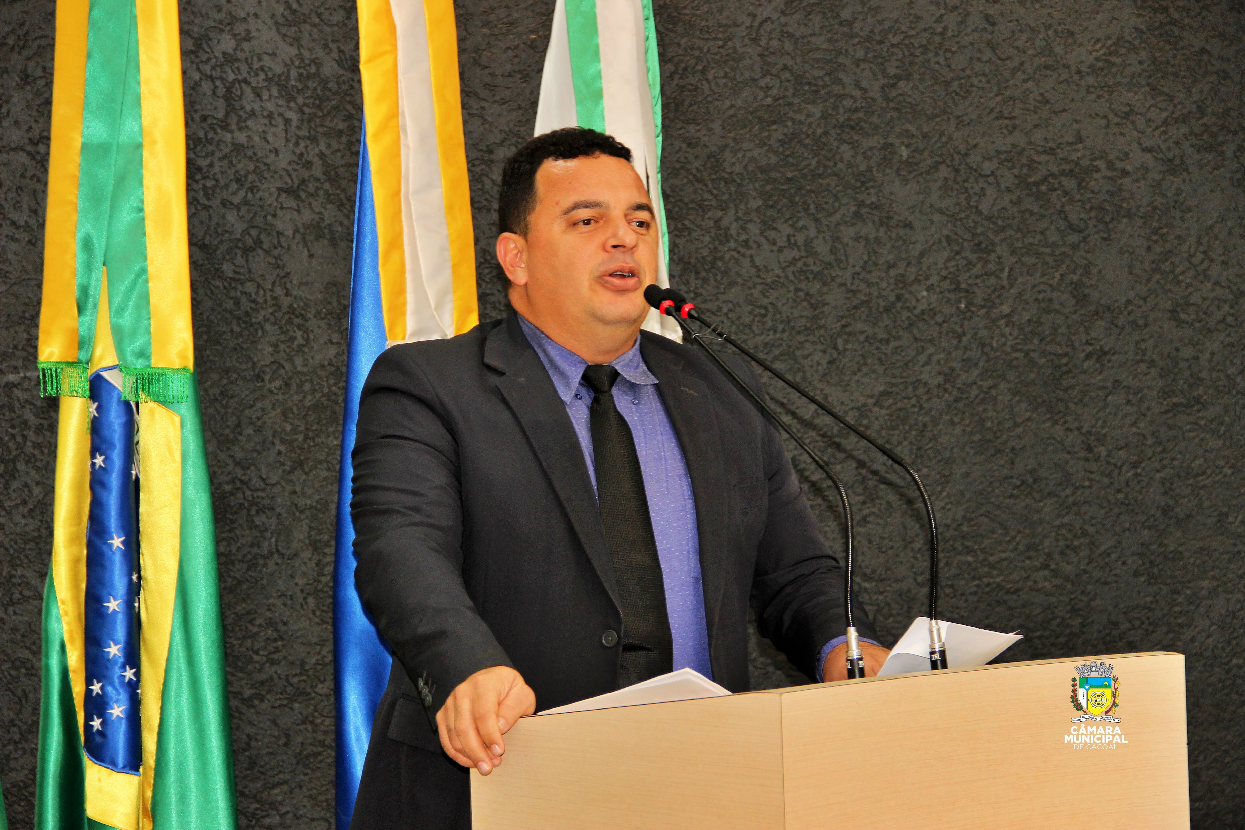 Dr Paulo Henrique destaca trabalho da Vira Lata Vira Amor ao votar favorável à doação de terreno em favor da Associação