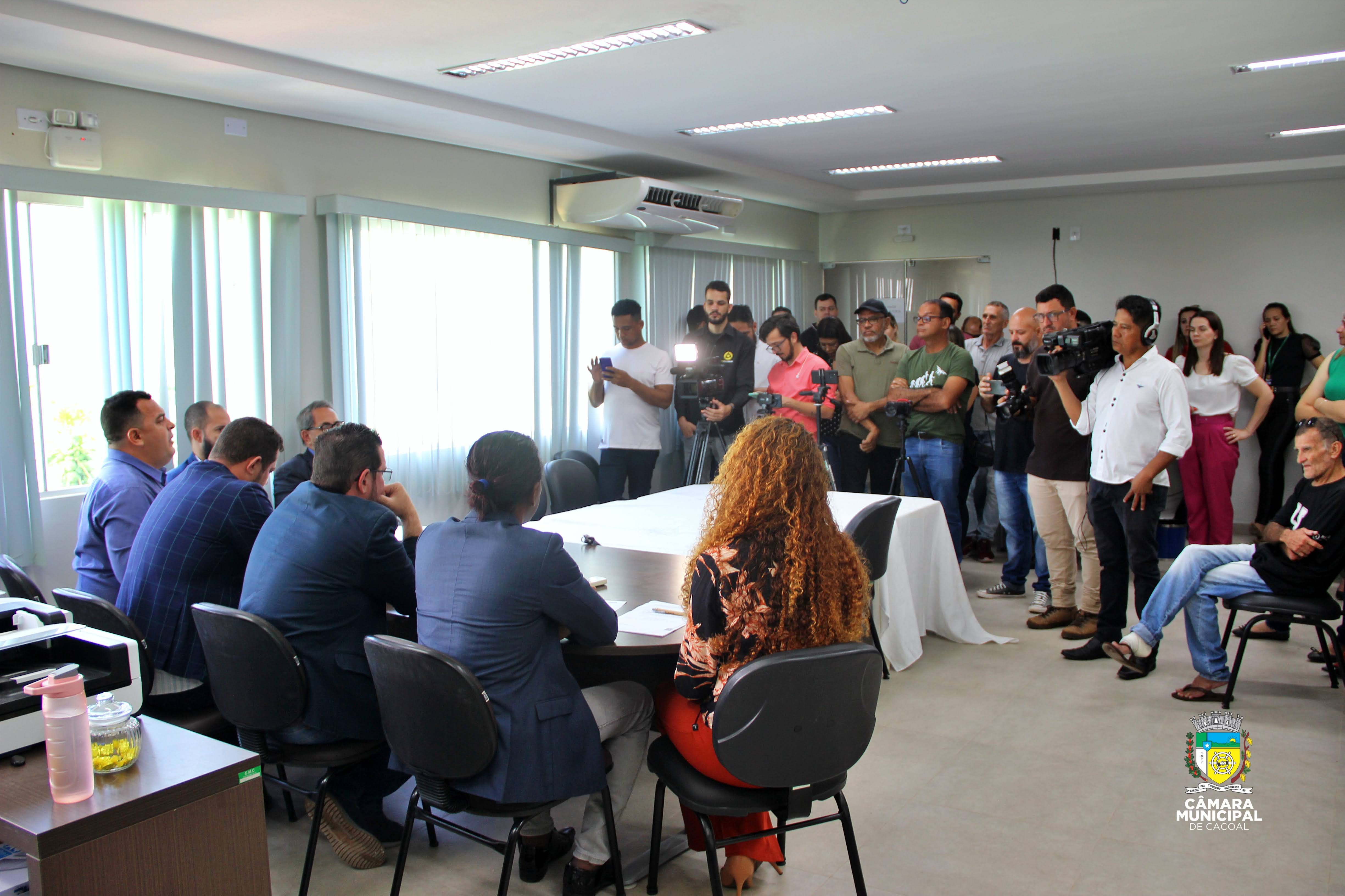 Em Coletiva à imprensa, Câmara esclarece rejeição do Projeto 193/2022
