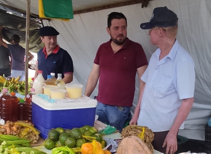 Vereador Pichek cobra retomada dos Banheiros Químicos na Feira de Cacoal