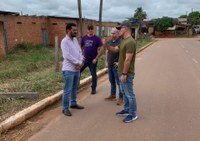RESIDENCIAL CIDADE VERDE: Vereadores comemoram retomada das obras das Casas Populares