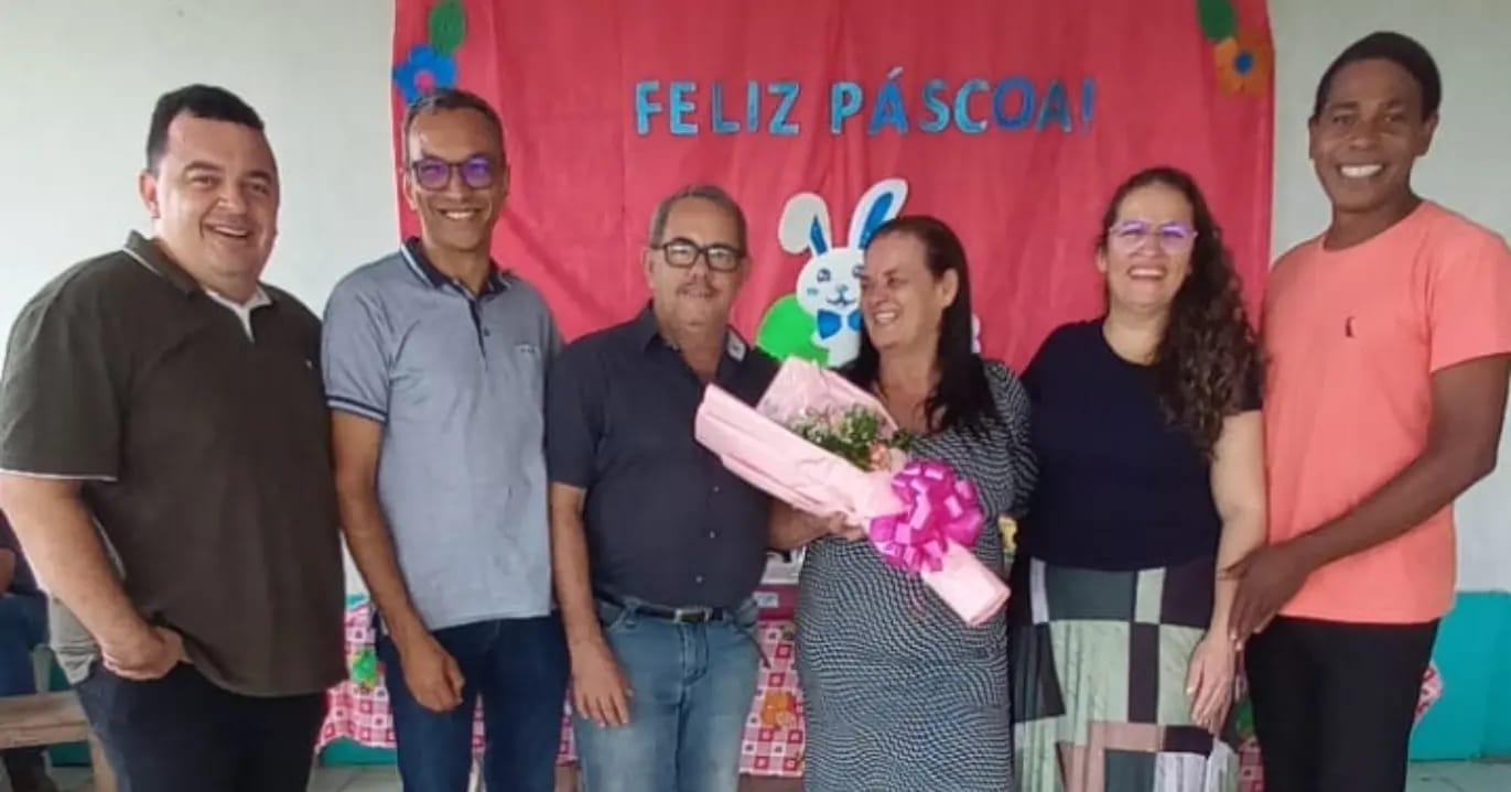 Vereadores participam de homenagem à diretora da Escola José Mauro Vasconcelos