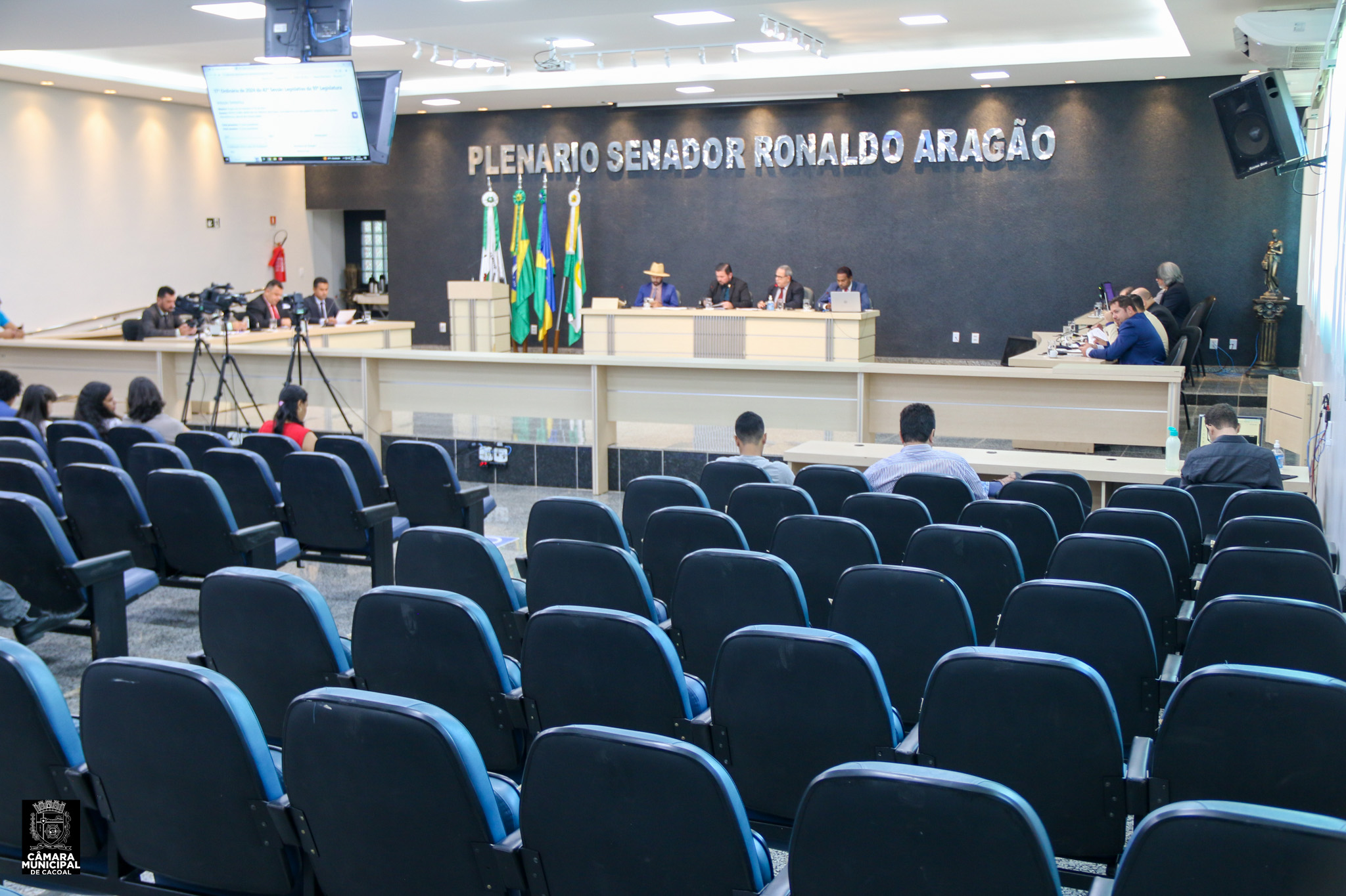 Projetos de Lei e Indicações em Destaque na 17ª Sessão Ordinária de 2024