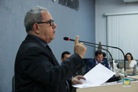 Vereador Corá cobra sumiço de livros didáticos e critica novas nomeações no SAAE de Cacoal