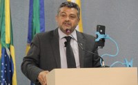 Vereador Jabá Moreira cobra explicações sobre aquisição de IPad de quase R$ 8 mil para gabinete da prefeita